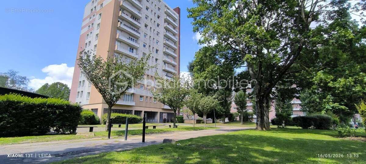 Appartement 4 pièces de 80 m² Noisy-le-Grand Secteur Noisy Champs - photo 2