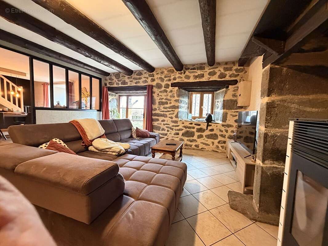 Maison à VALUEJOLS