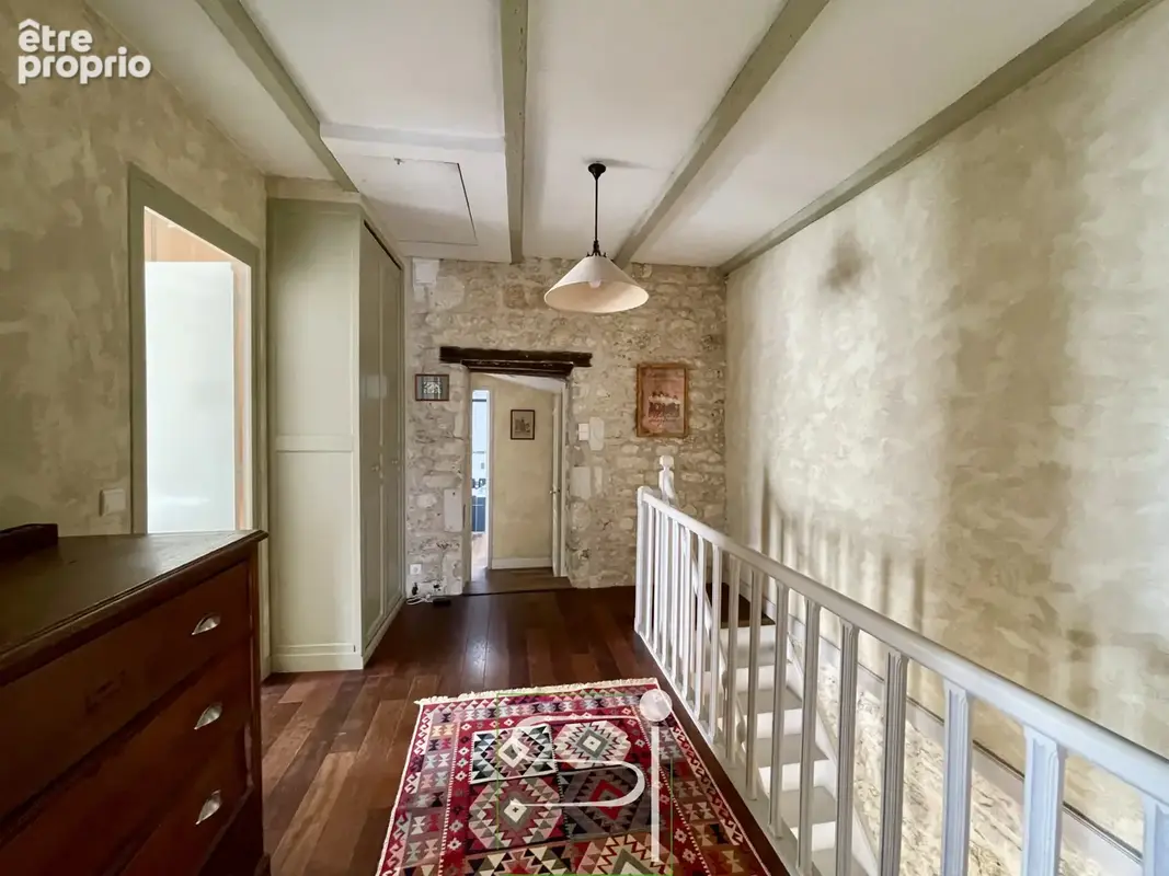 Le Gua - Maison en pierre avec patio et dépendances - photo 10