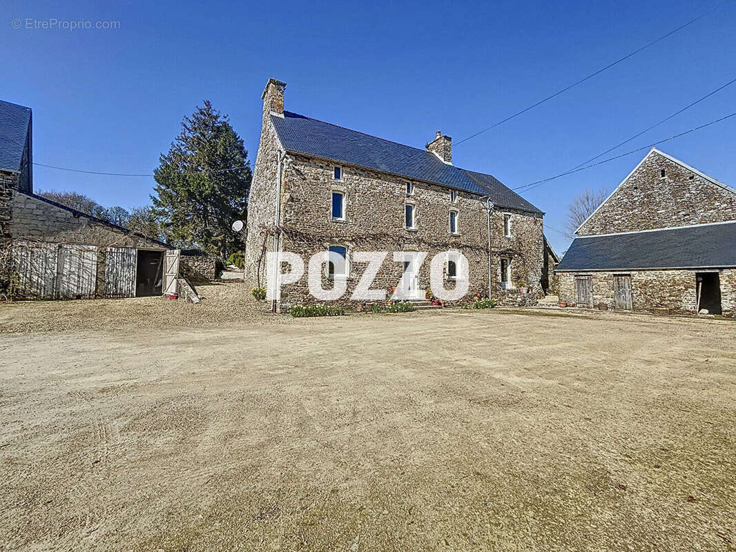 Maison à CANVILLE-LA-ROCQUE