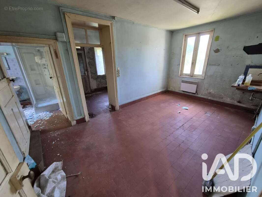 Maison 128 m² à Chevagnes  - photo 4