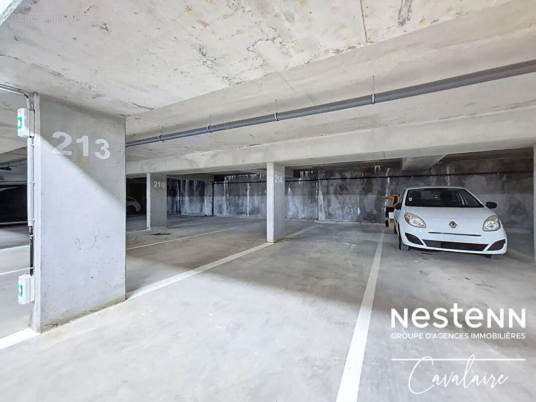 Appartement récent à Cavalaire Sur Mer 3 pièce(s) 60.11 m2 dans résidence avec piscine et double stationnement en sous-sol - photo 12