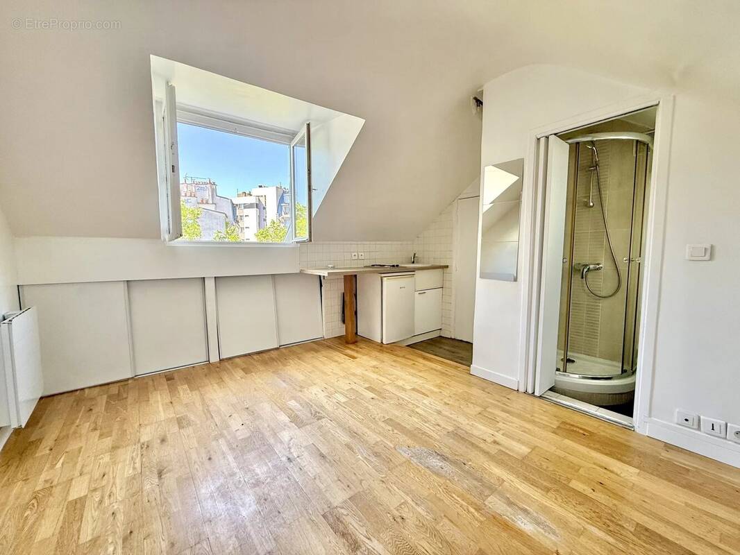 Appartement à PARIS-11E