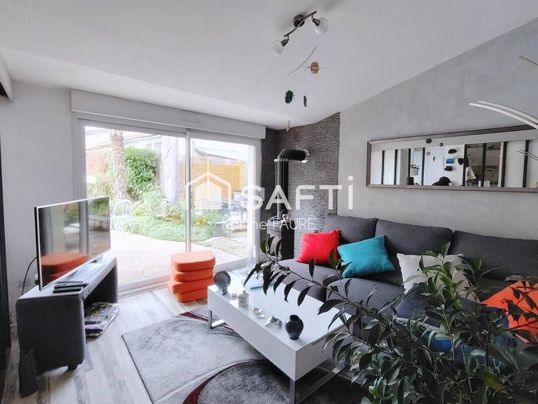 Photo 1 - Appartement à SAINTES