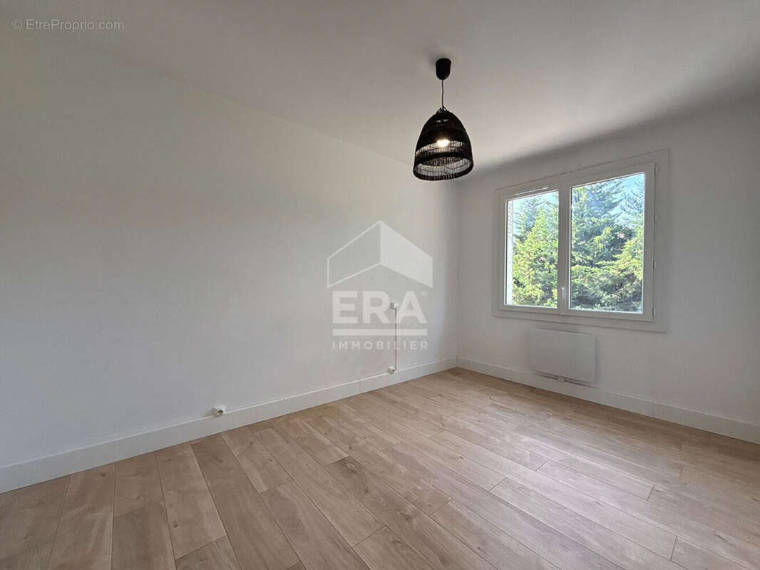 Appartement à SORGUES