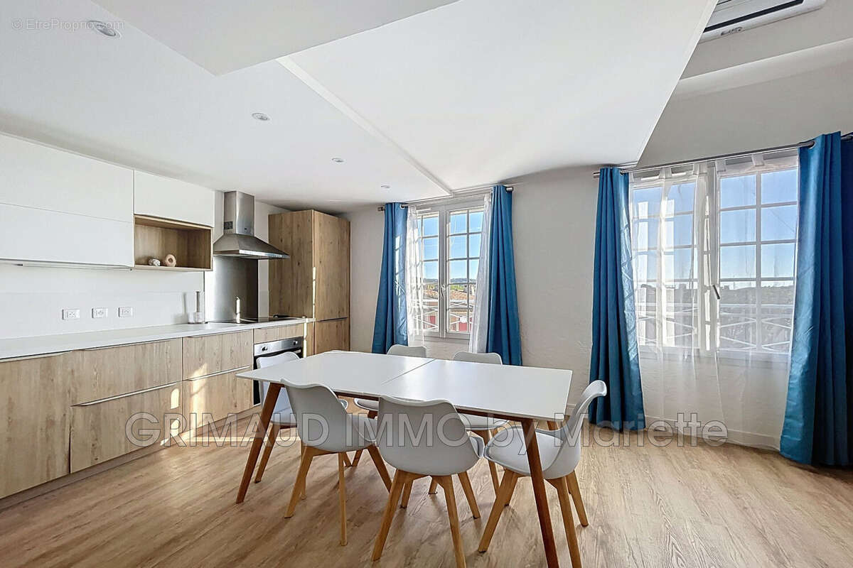 Appartement à GRIMAUD
