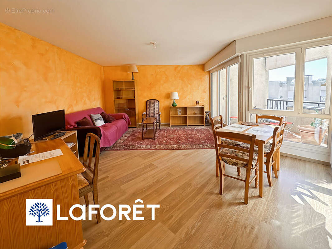 Appartement à SAVIGNY-SUR-ORGE
