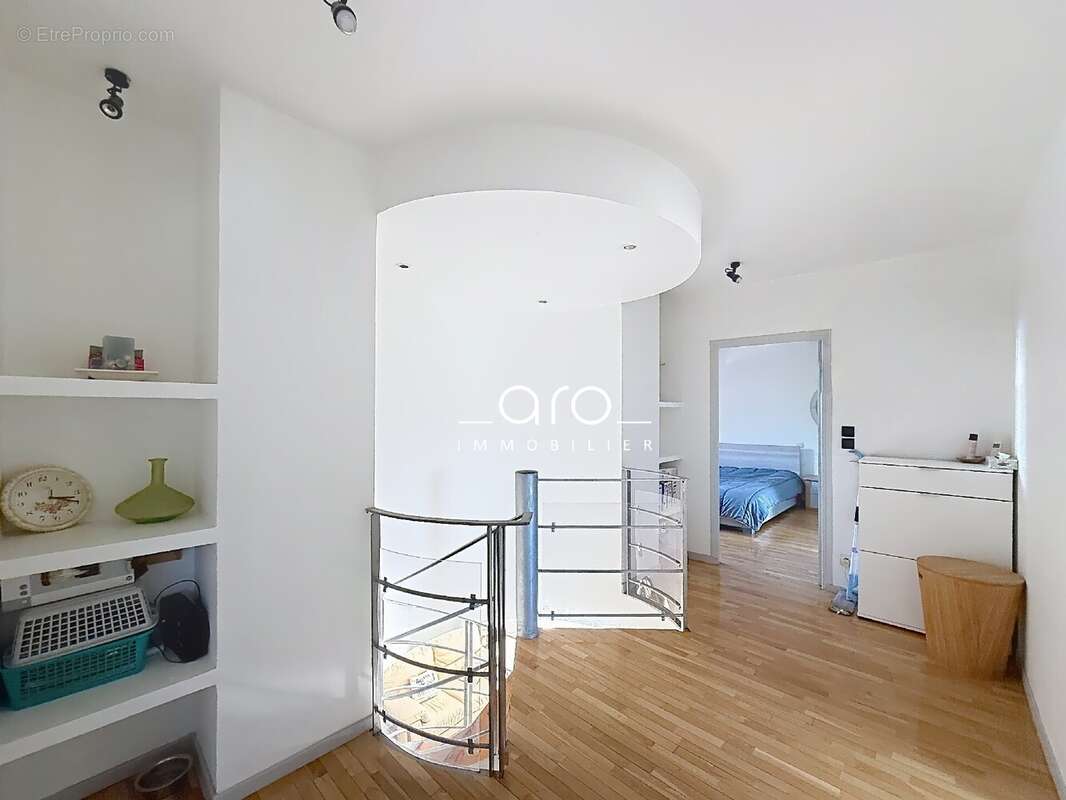 Maison 216 m² à Genech  - photo 9