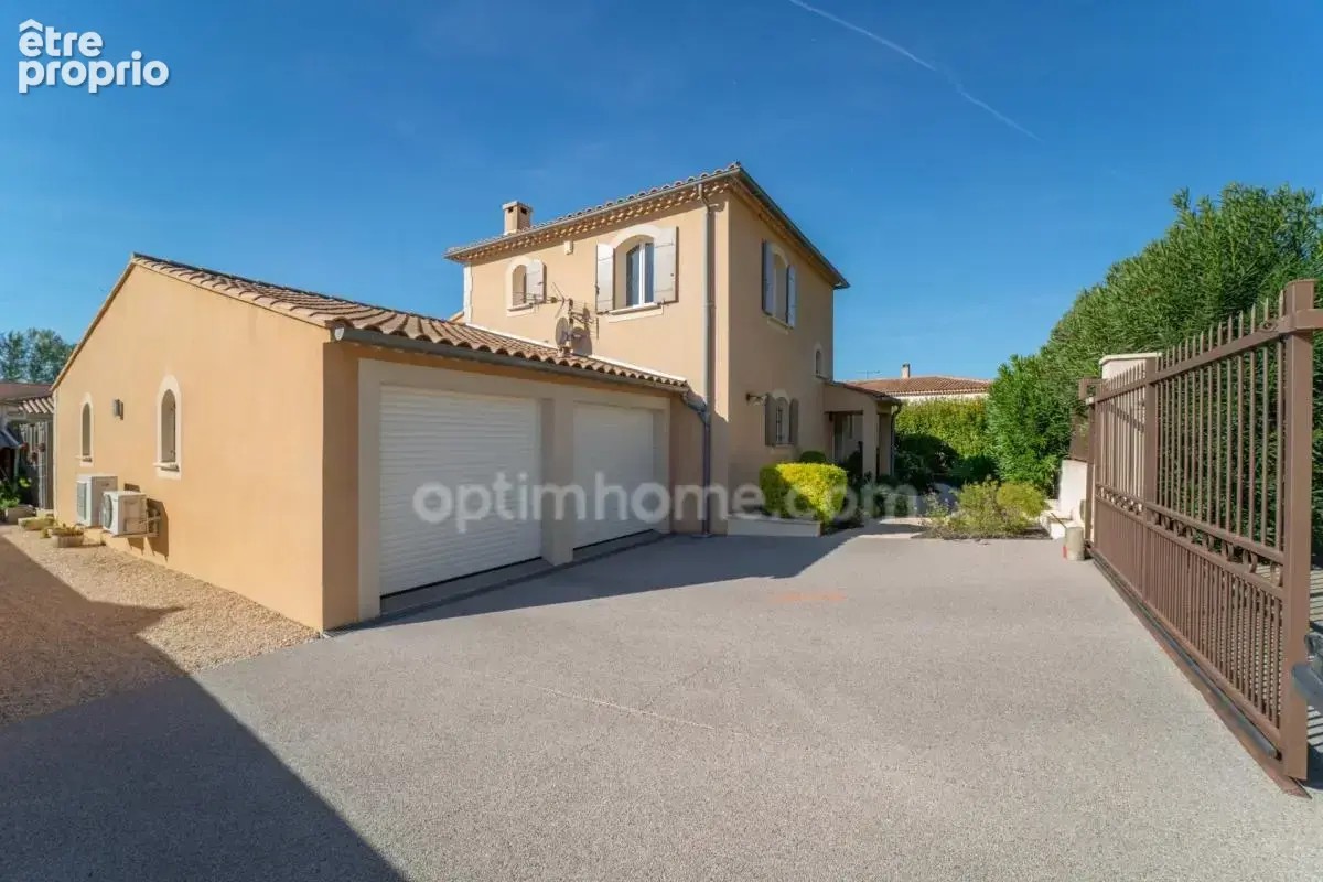 Paradou, Maison 145 m2, piscine chauffée, 1000 M2 de terrain l’art de vivre à deux pas du village - photo 8