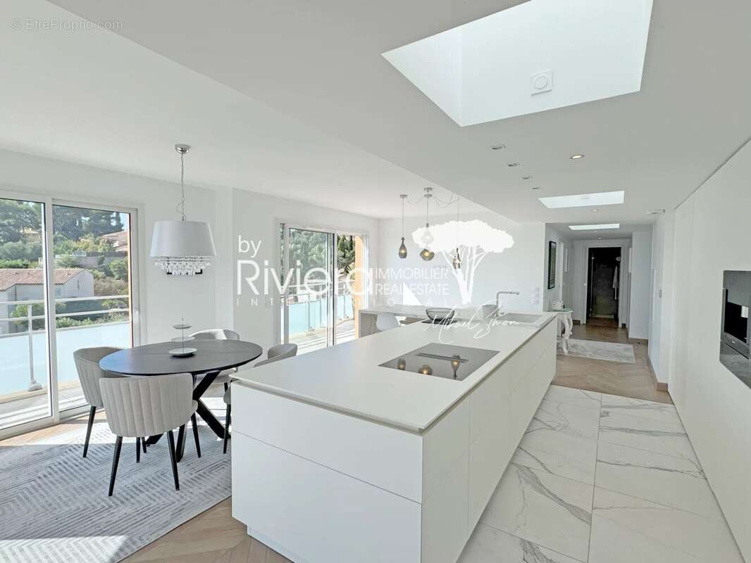 Appartement dernier étage à vendre à Cavalaire-Sur-Mer - photo 6