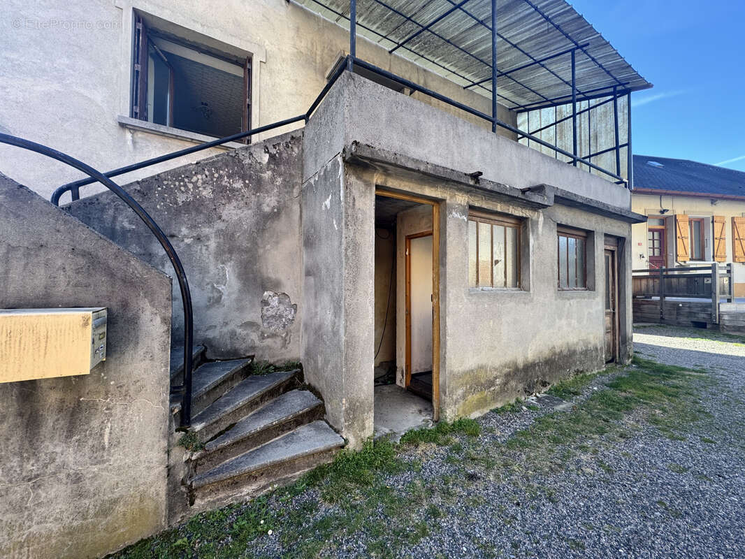 Maison à EPIERRE