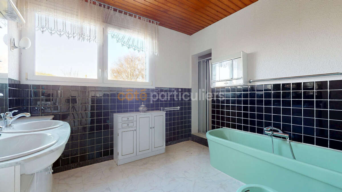 Maison à AGON-COUTAINVILLE