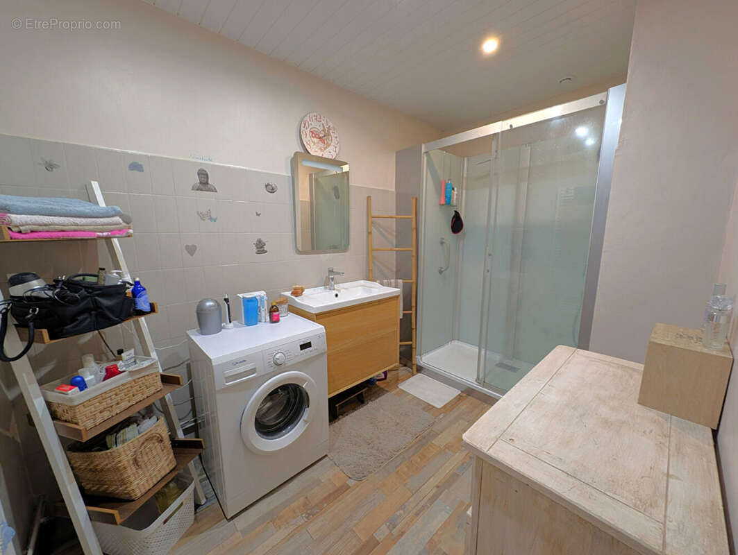 Maison à AILLANT-SUR-THOLON