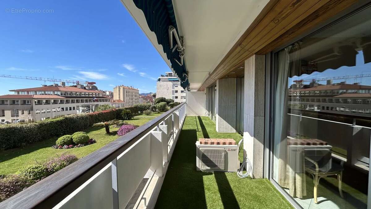 Appartement à CANNES