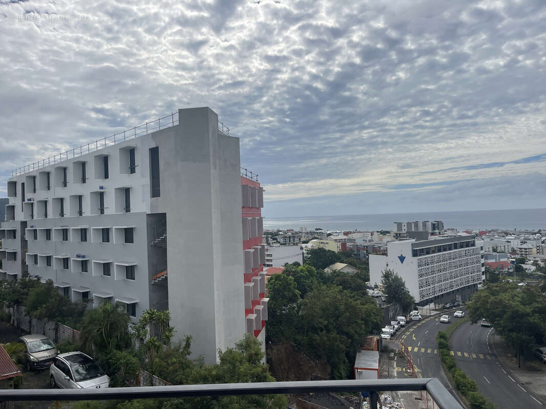 Appartement à SAINT-DENIS