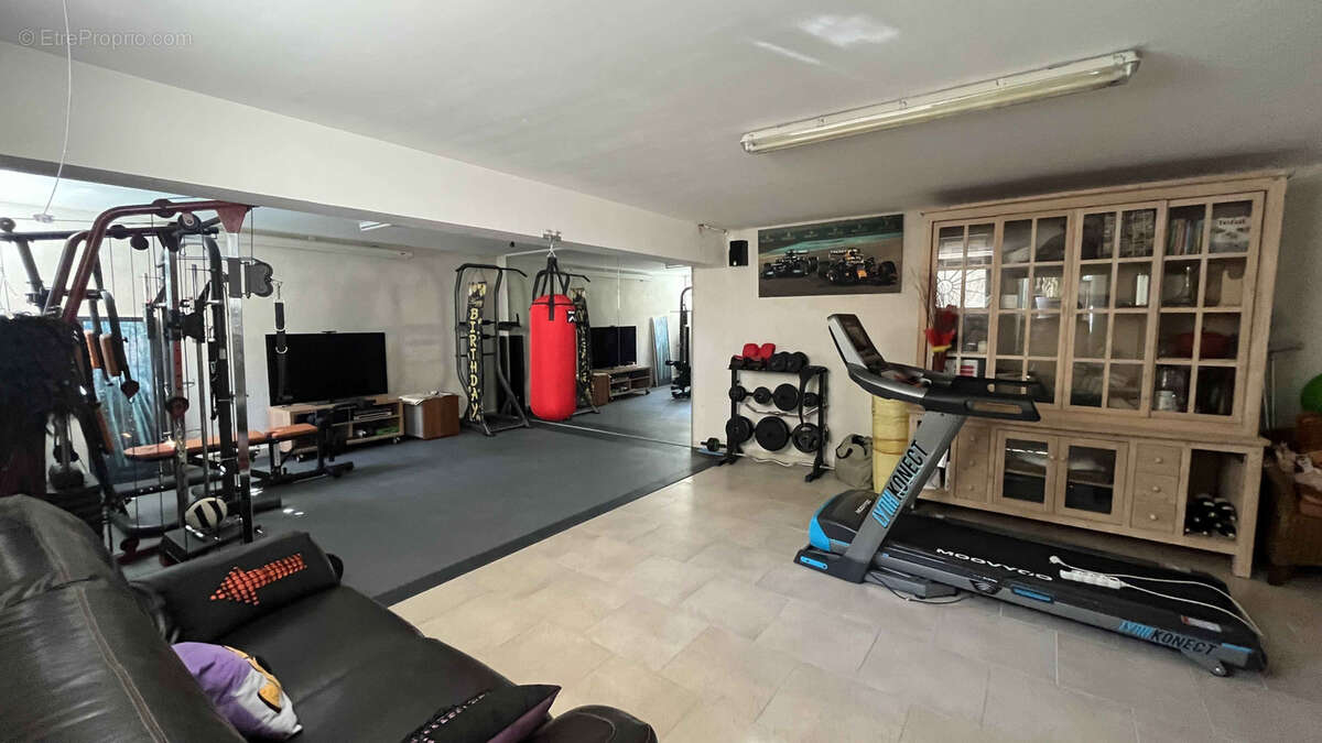 Maison à SAINT-MARCEL-DE-CAREIRET