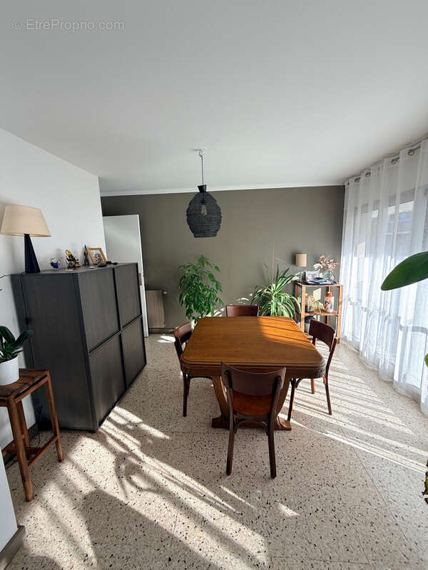 Appartement à MARSEILLE-9E