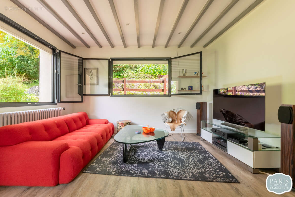 Maison à LE MESNIL-ESNARD