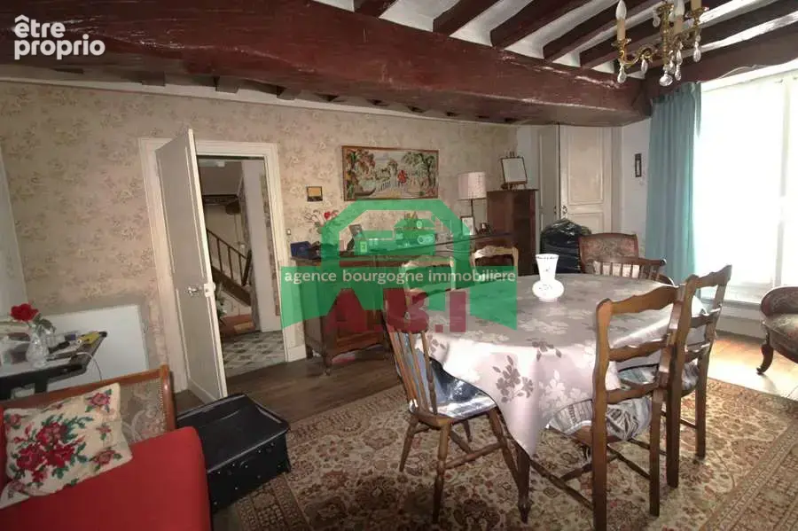 58, Varzy proche des commerces MAISON DE BOURG habitable à rafraîchir au goût du jour. - photo 4