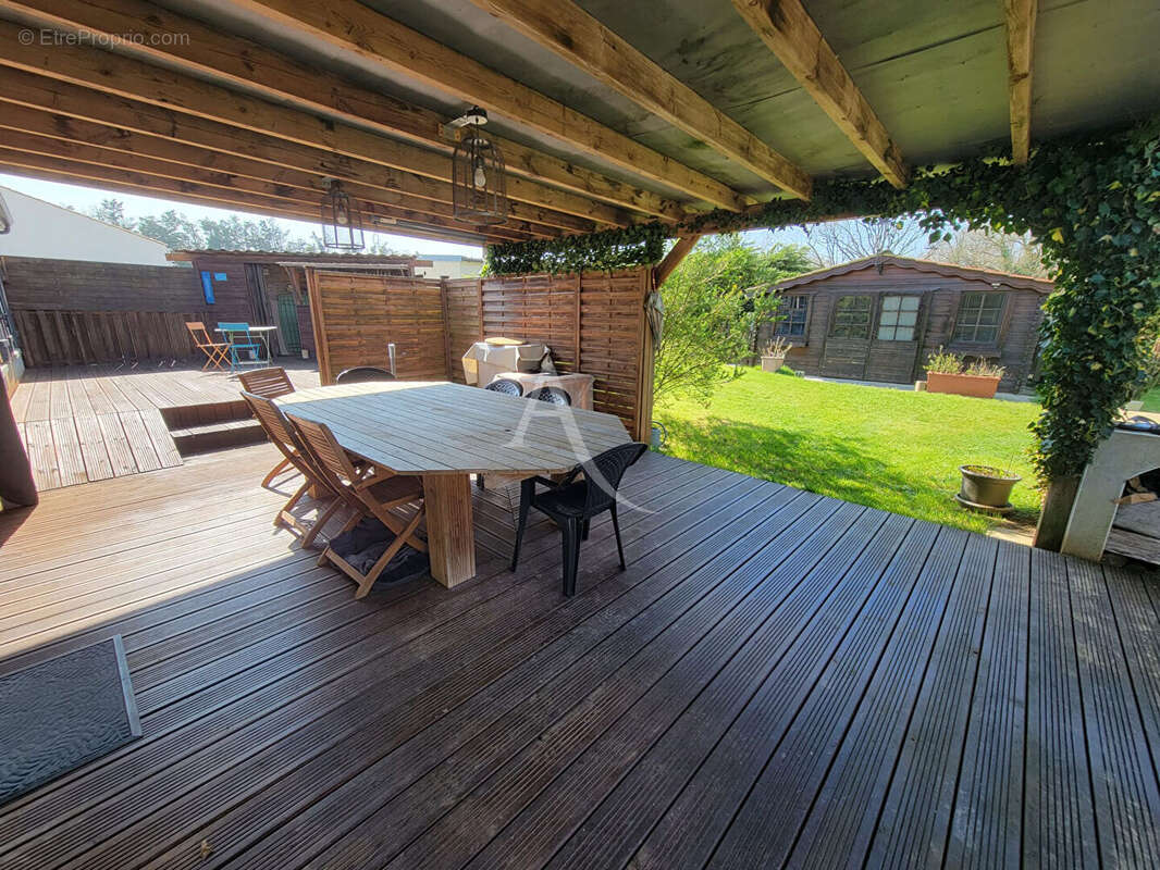 Maison à SAINT-ETIENNE-DU-BOIS