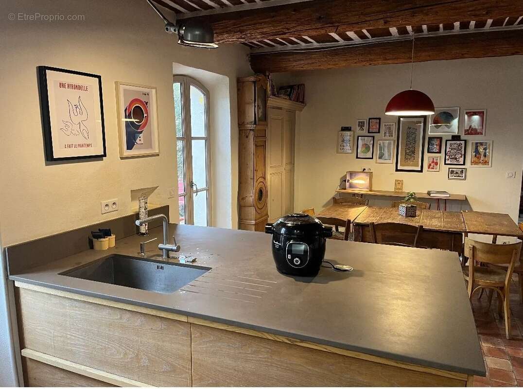 Maison à PELISSANNE