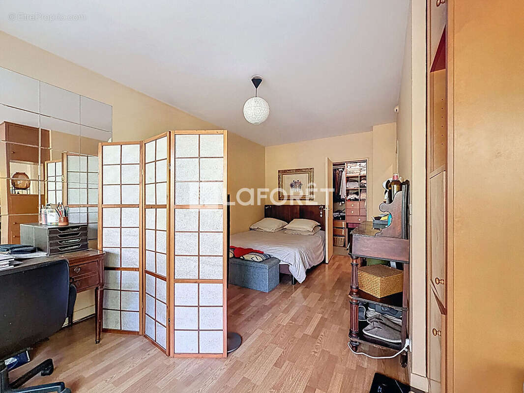Appartement à NEUILLY-SUR-SEINE