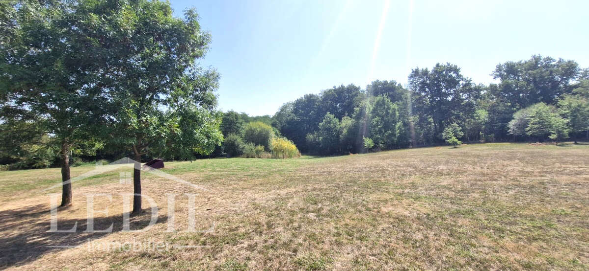 Maison à SAINTE-MAURE-DE-PEYRIAC