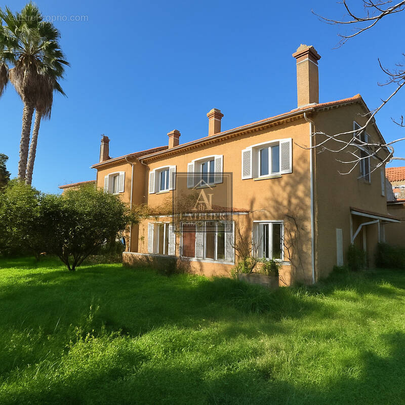 Maison à LA LONDE-LES-MAURES
