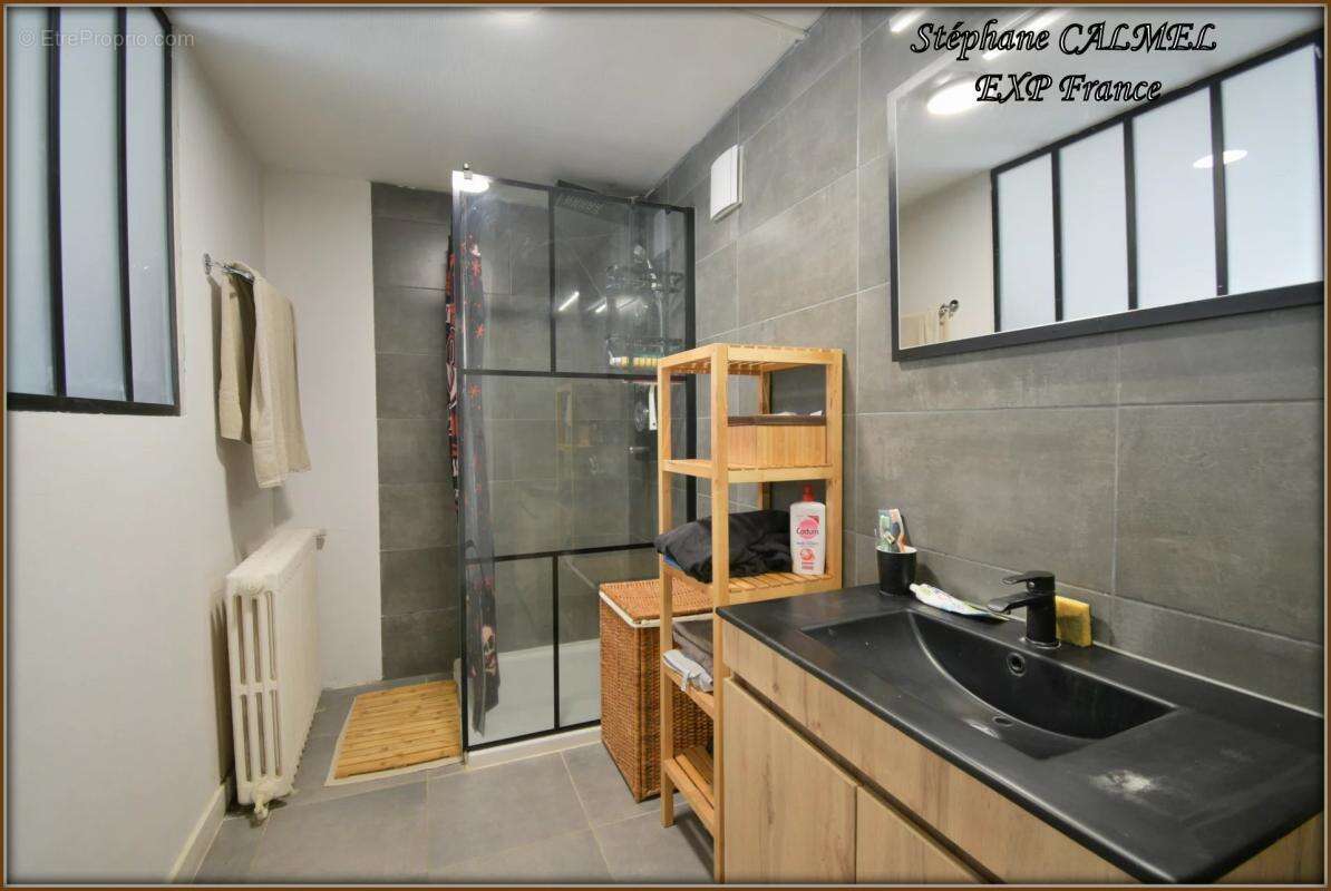 Commerce à LE BUISSON-DE-CADOUIN