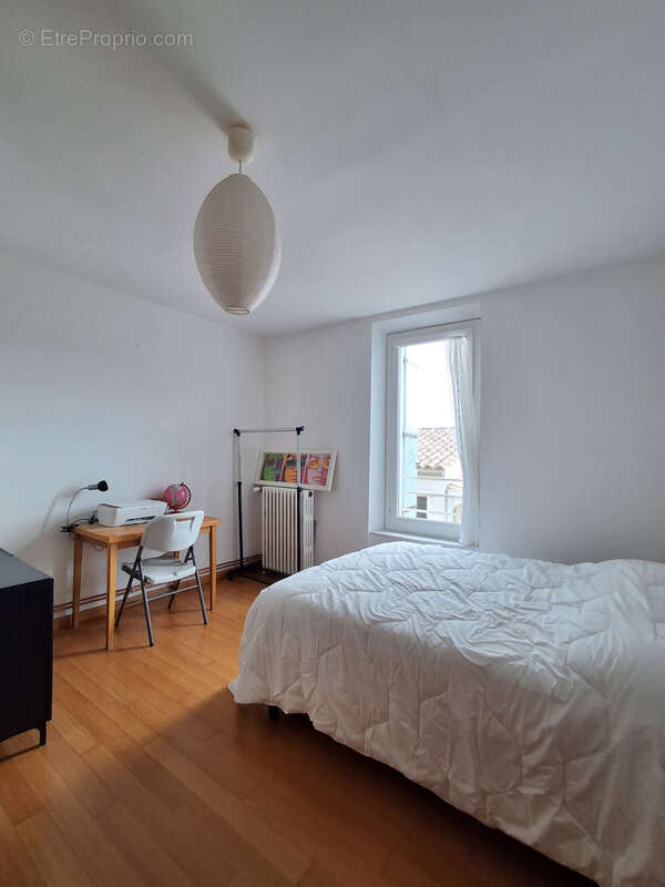 Appartement à LEZIGNAN-CORBIERES