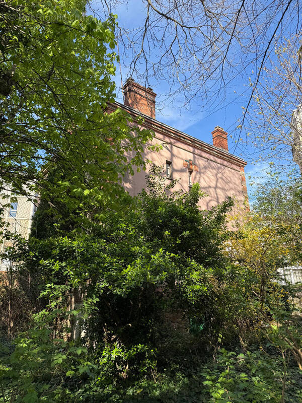 Commerce à MONTREUIL