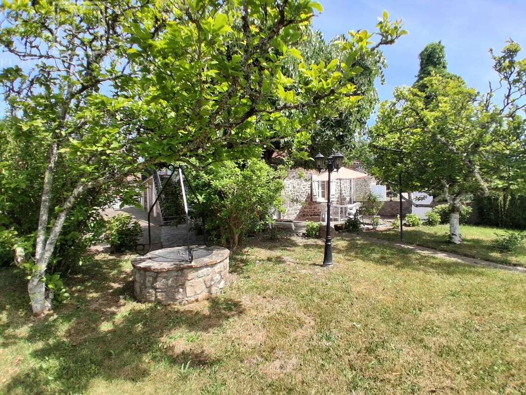 Maison de campagne sur 4794 m² de terrain - photo 10