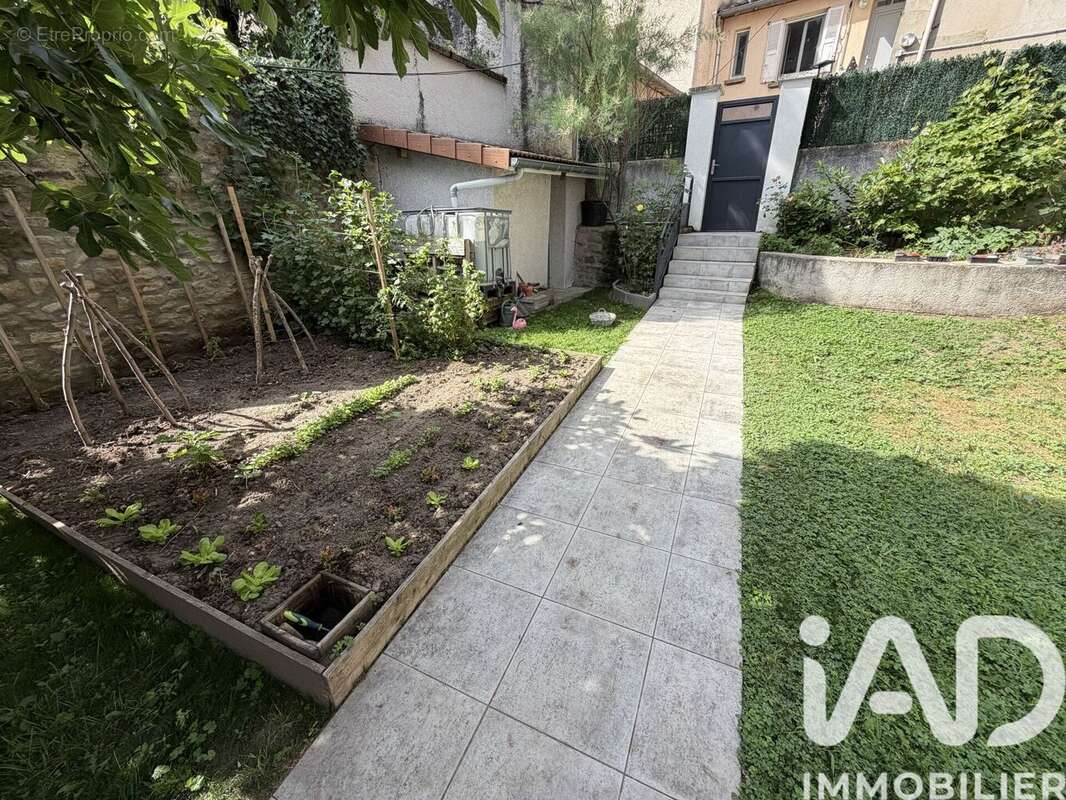Photo 4 - Maison à SAINT-ETIENNE