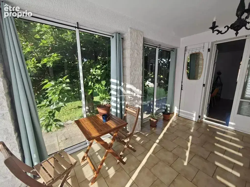 Saint-Hilaire-de-Brethmas, maison de plain-pied avec deux garages - photo 9