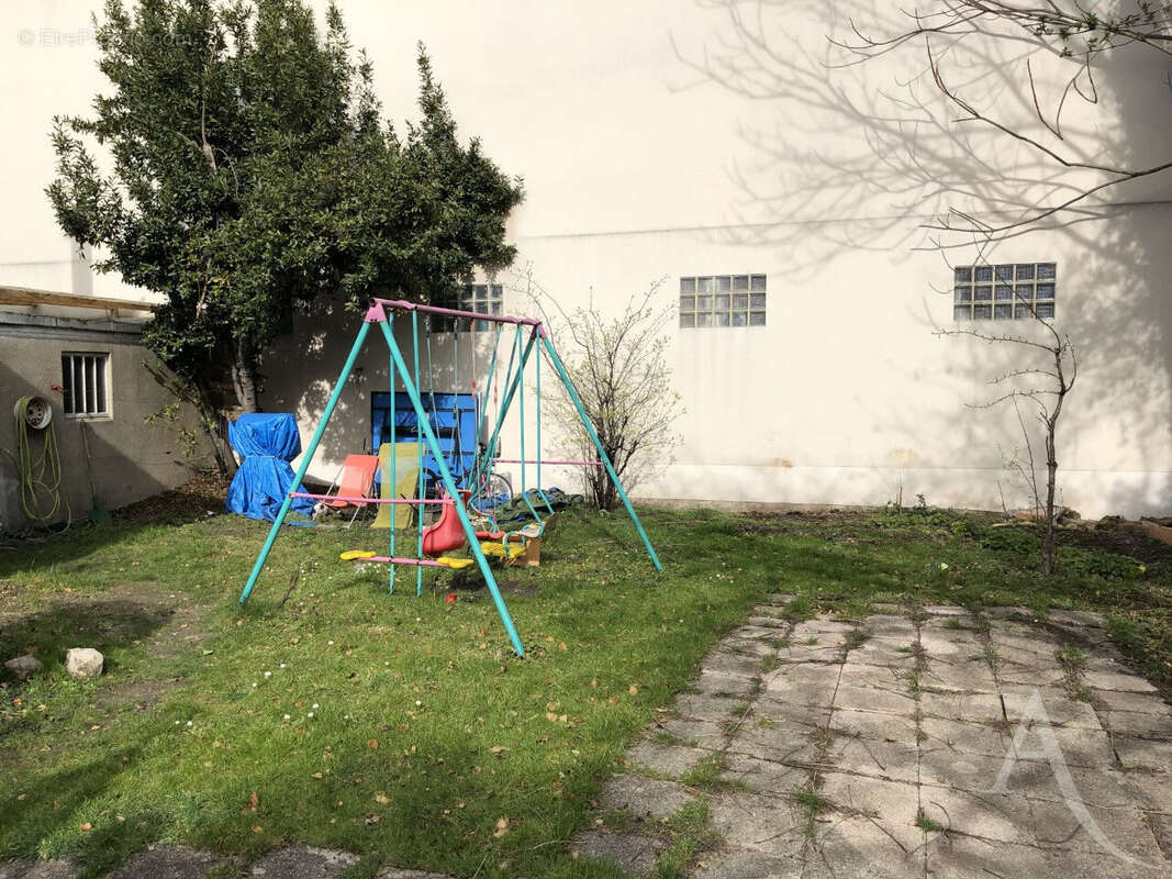 Maison de 162m² à Romainville, très bien placé - photo 9