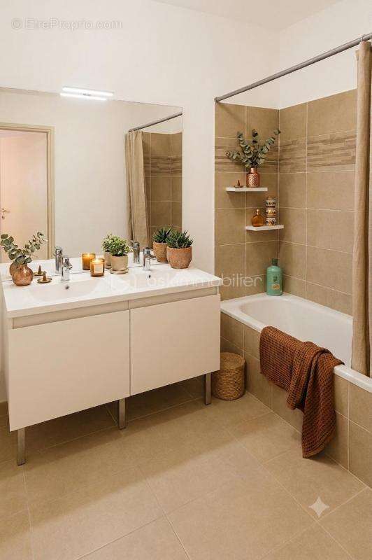 Appartement à LE MUY