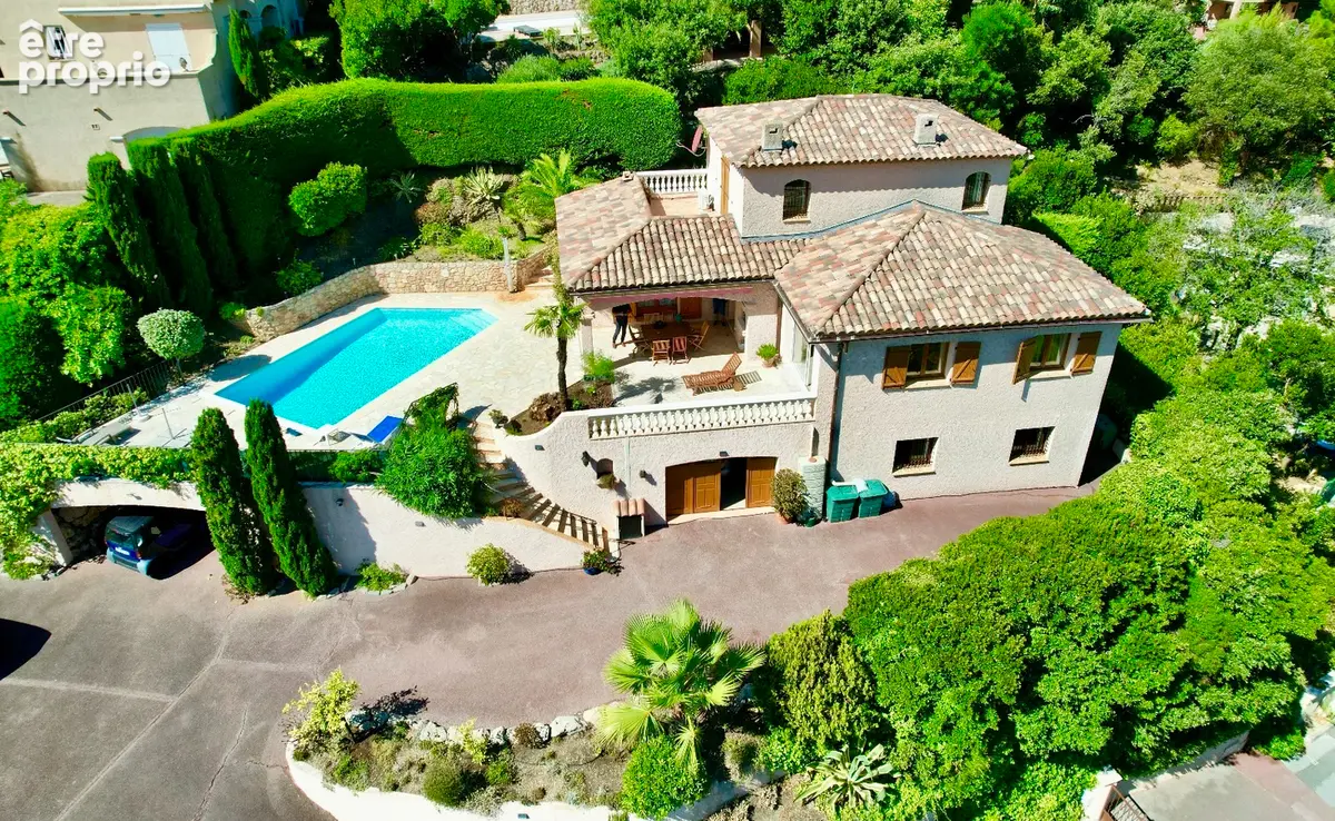 Maison à LES ISSAMBRES