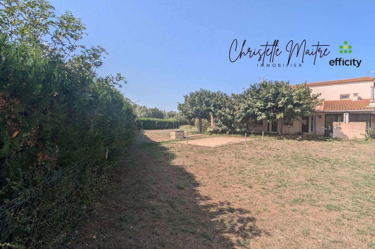 Maison 277 m² à Saint-Martin-De-Crau  - photo 2