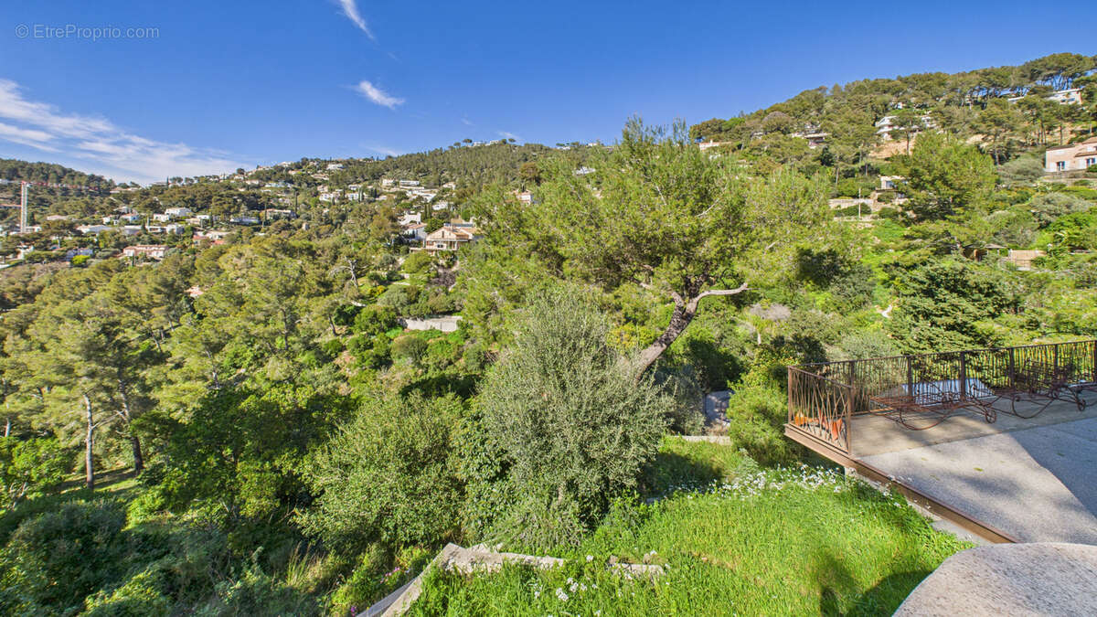 Maison à CARQUEIRANNE