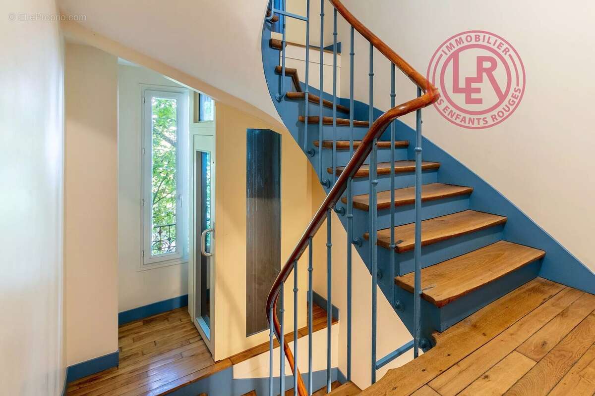Appartement à PARIS-14E
