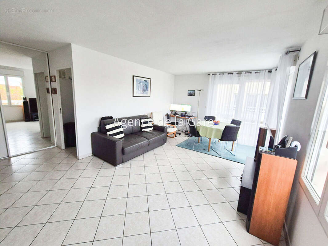 Appartement à CARRIERES-SUR-SEINE