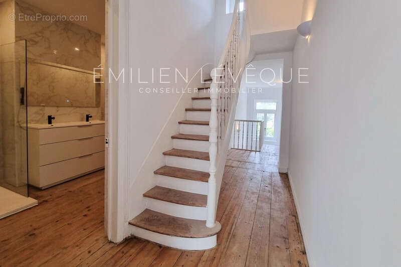 Maison à vendre - 4 Chambres de 126m2 à LOOS - photo 12