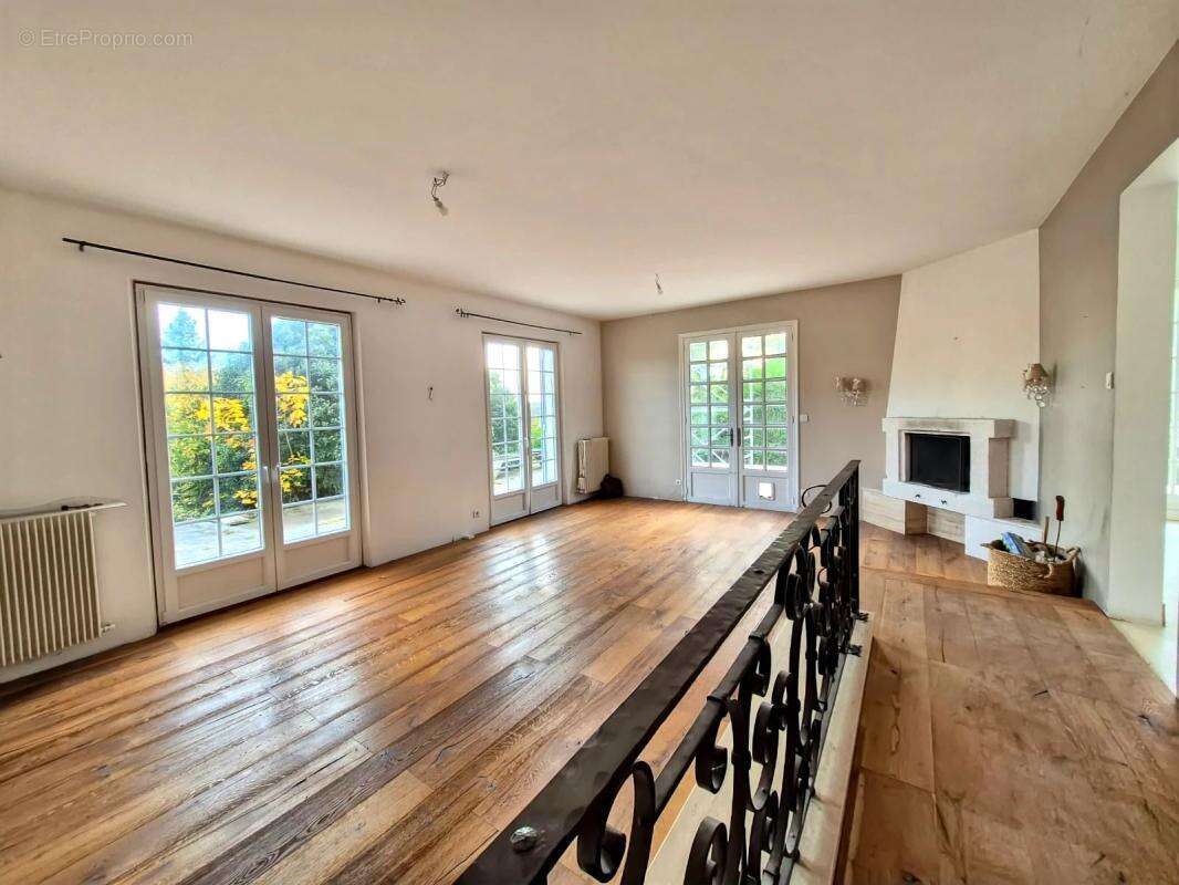 Maison à AUBERGENVILLE