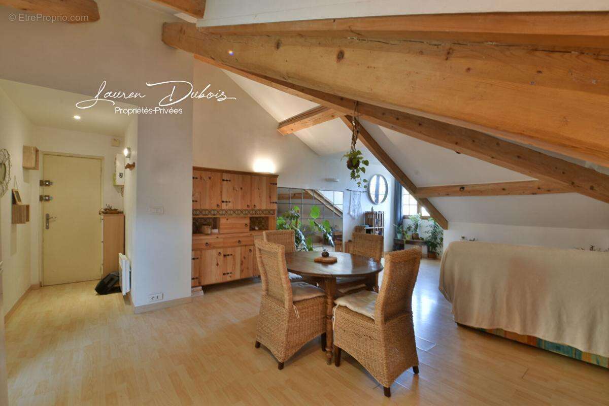 Appartement à SERRES