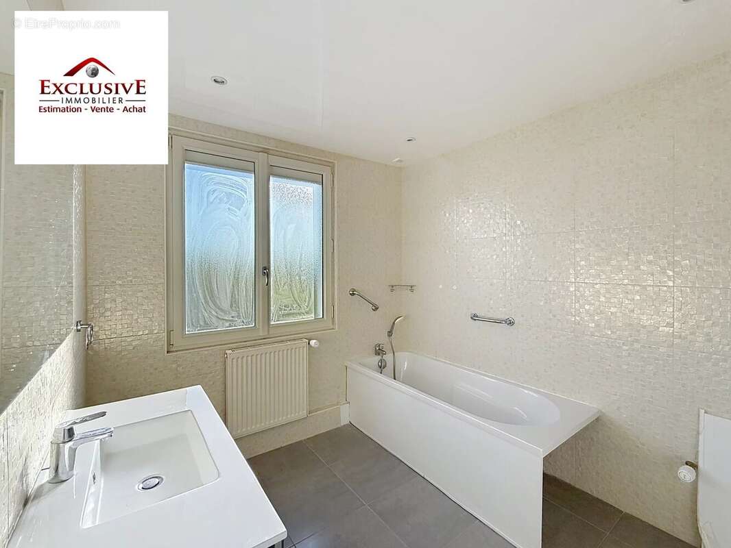 Maison 98 m² à Saint-Arnoult  - photo 8