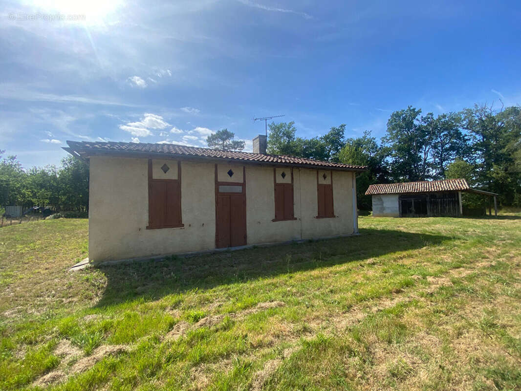 Maison a renover - photo 10