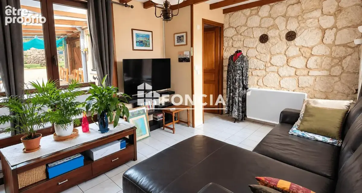 Maison 6 pièces avec dépendances sur  env. 1 750 m² de terrain - photo 5