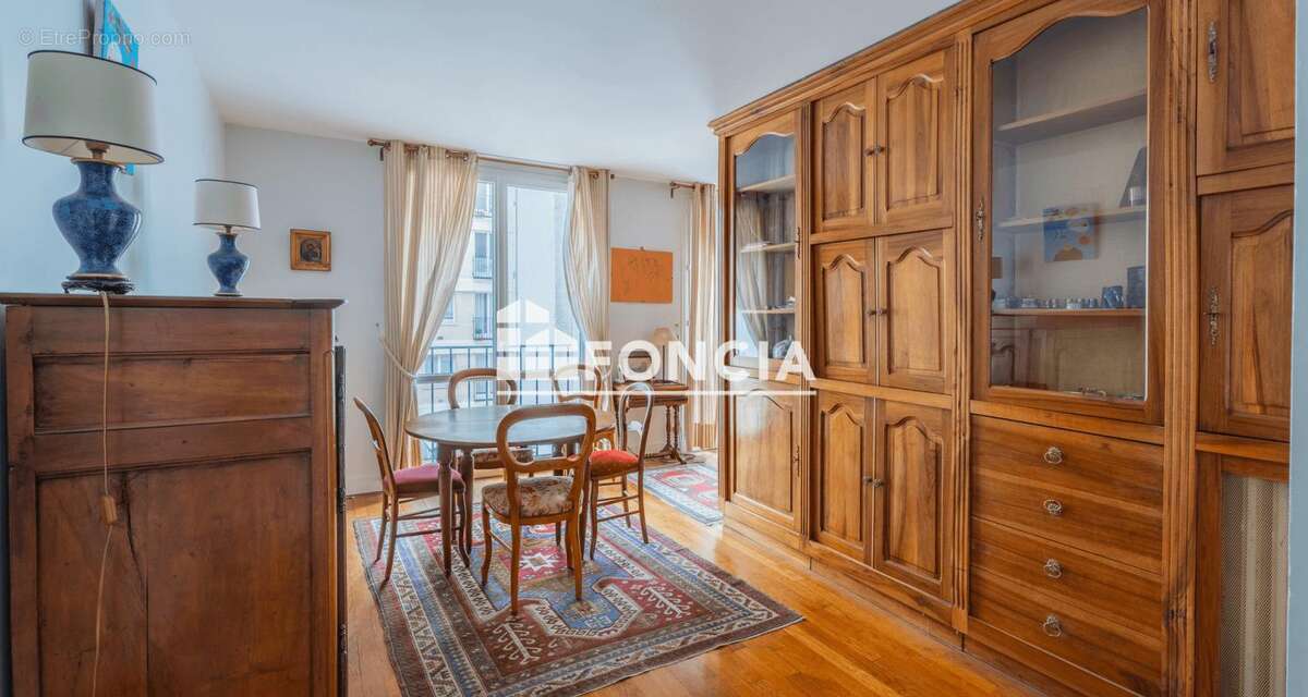 Appartement à PARIS-12E