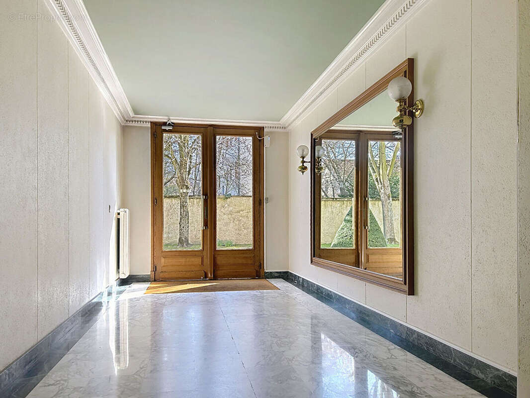 Appartement à VERSAILLES