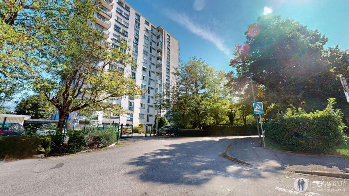 Appartement à SAINT-MARTIN-D&#039;HERES